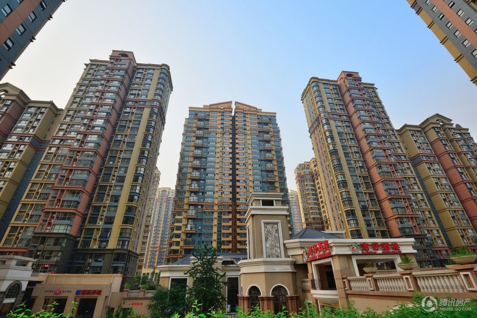 名门华都均价9800元平五证齐全现房清盘中